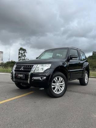 MITSUBISHI PAJERO FULL 2017