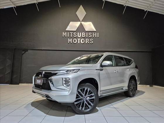 MITSUBISHI PAJERO SPORT 2024