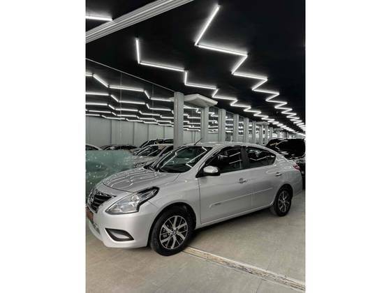 NISSAN VERSA 2020