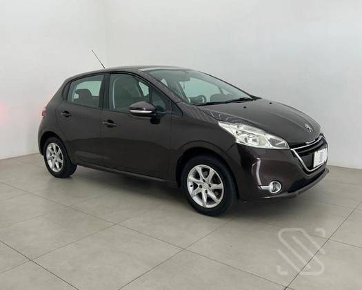 PEUGEOT 208 2014