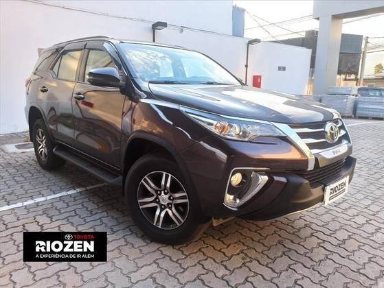TOYOTA HILUX 2018