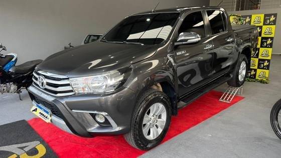 TOYOTA HILUX 2017
