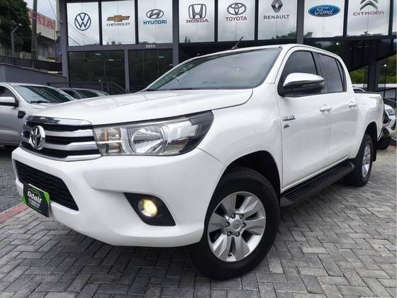 TOYOTA HILUX 2018