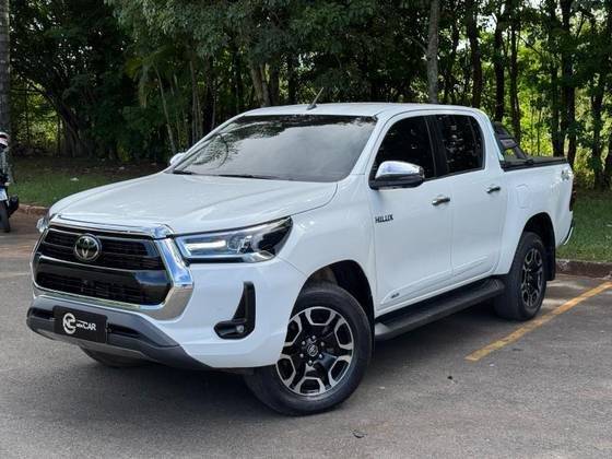 TOYOTA HILUX 2022