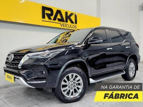 TOYOTA HILUX SW4 2022