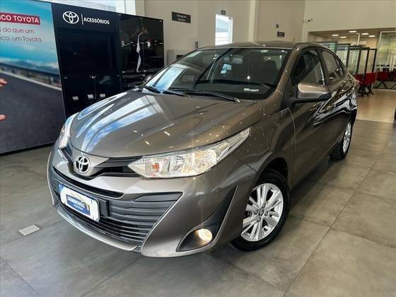 TOYOTA YARIS 2019