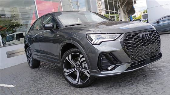 AUDI Q3 2025