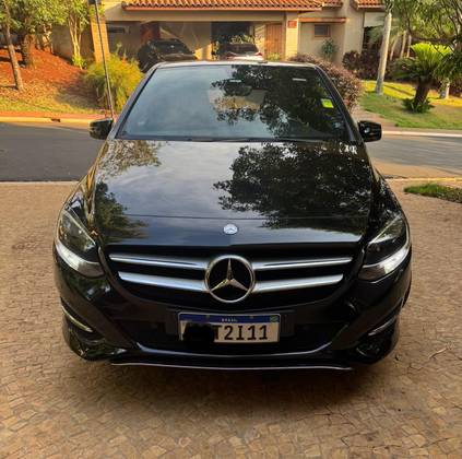 MERCEDES-BENZ B 200 2015