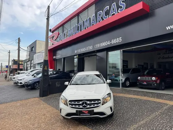 MERCEDES-BENZ GLA 200 2018