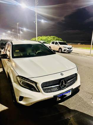 MERCEDES-BENZ GLA 200 2015