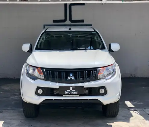 MITSUBISHI L200 TRITON 2023