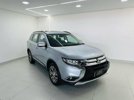 MITSUBISHI OUTLANDER 2016