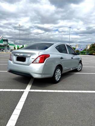 NISSAN VERSA 2021