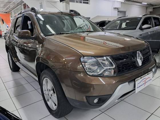 RENAULT DUSTER 2016