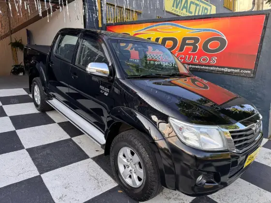 TOYOTA HILUX 2015