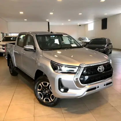 TOYOTA HILUX 2025