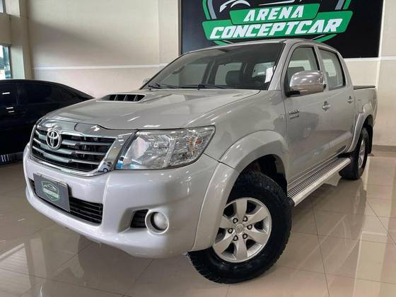 TOYOTA HILUX 2014