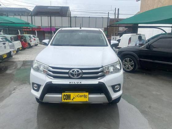 TOYOTA HILUX 2017