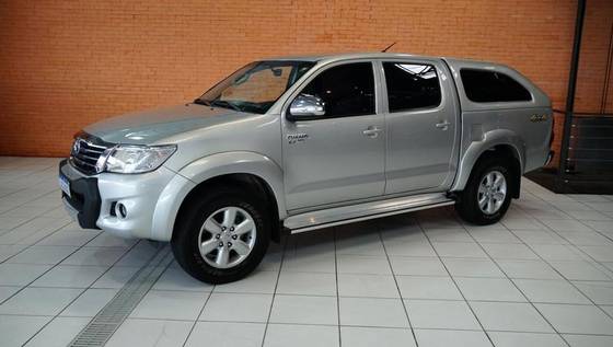 TOYOTA HILUX 2014