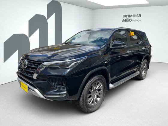 TOYOTA HILUX SW4 2022