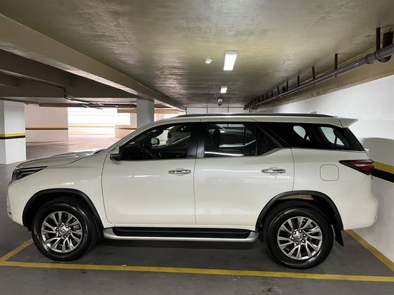 TOYOTA HILUX SW4 2021