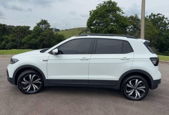 VOLKSWAGEN T-CROSS 2024