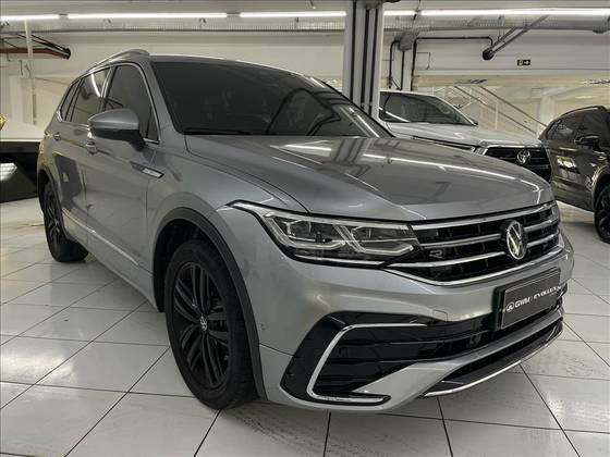 VOLKSWAGEN TIGUAN 2024