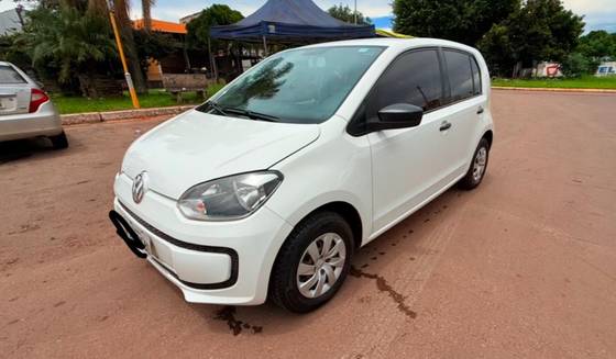 VOLKSWAGEN UP 2015