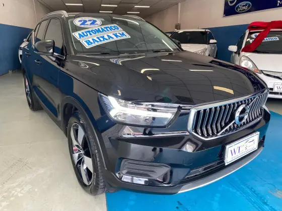 VOLVO XC40 2022