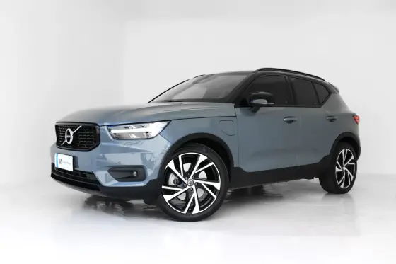 VOLVO XC40 2021