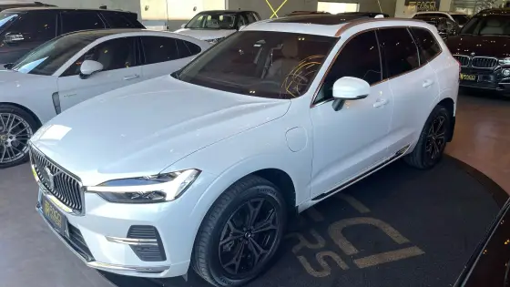 VOLVO XC60 2022