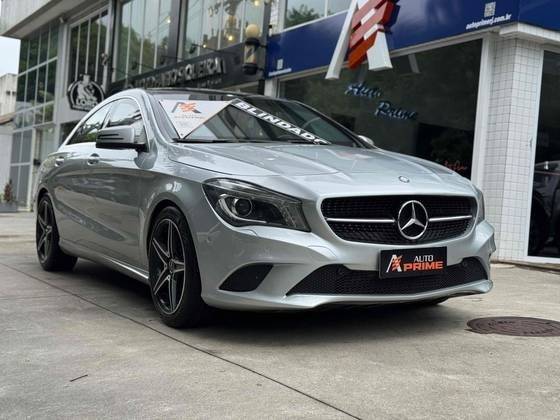 MERCEDES-BENZ CLA 200 2015
