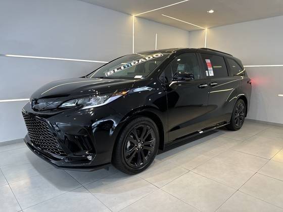 TOYOTA SIENNA 2025