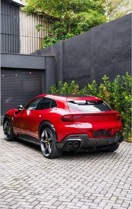 FERRARI PUROSANGUE 2024