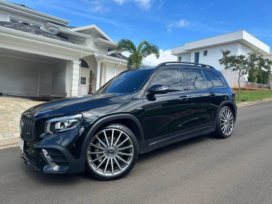 MERCEDES-BENZ GLB 35 AMG 2022