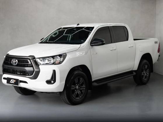 TOYOTA HILUX 2023