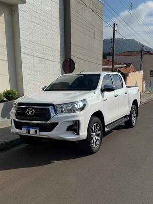 TOYOTA HILUX 2020