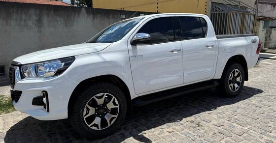 TOYOTA HILUX 2018