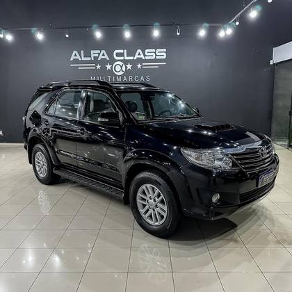 TOYOTA HILUX SW4 2015