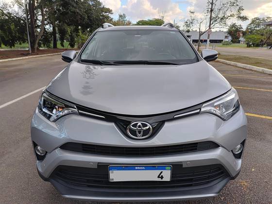 TOYOTA RAV4 2018