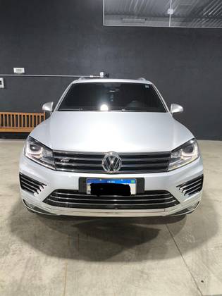 VOLKSWAGEN TOUAREG 2015