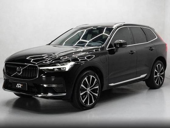 VOLVO XC60 2023