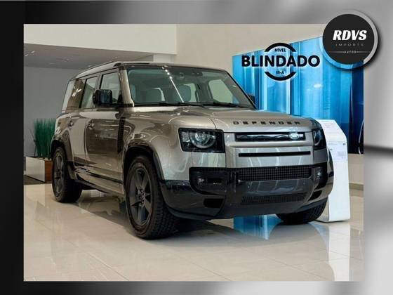 LAND ROVER DEFENDER 2025