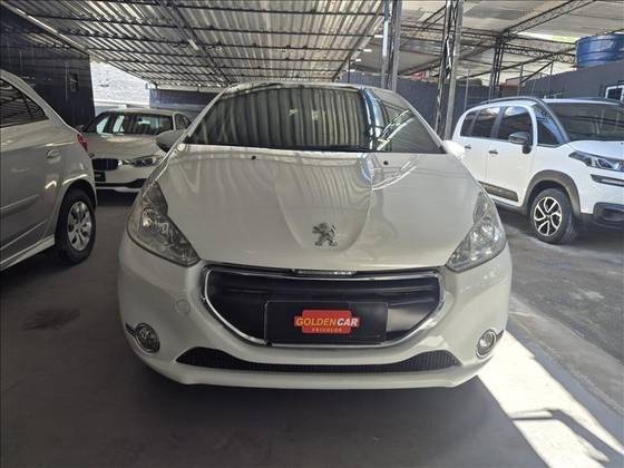 PEUGEOT 208 2014
