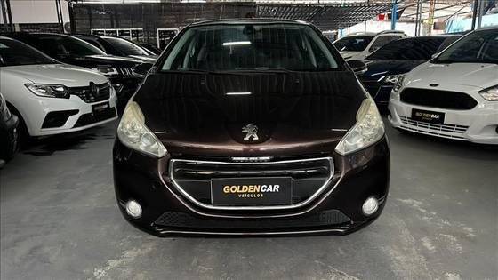 PEUGEOT 208 2015