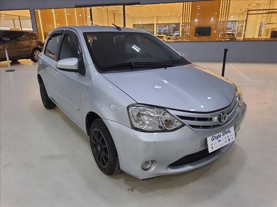 TOYOTA ETIOS 2017
