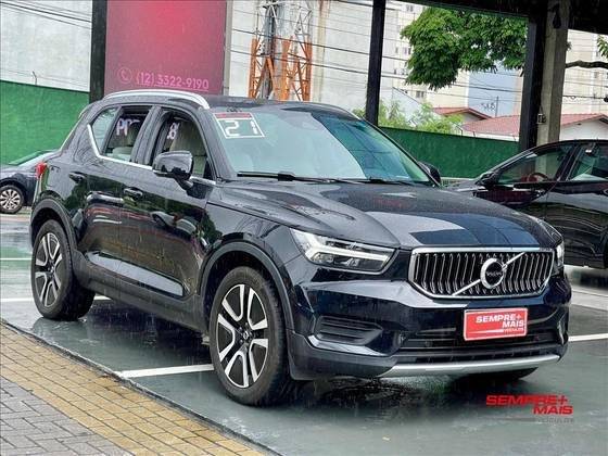 VOLVO XC40 2021