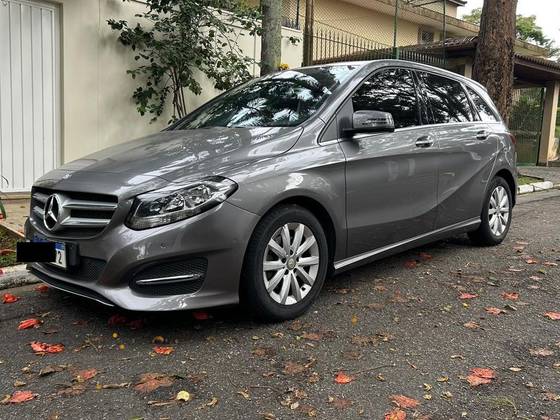 MERCEDES-BENZ B 200 2016