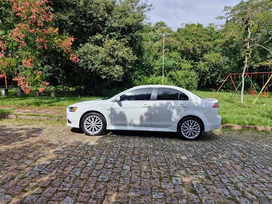 MITSUBISHI LANCER 2015