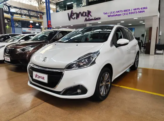 PEUGEOT 208 2017